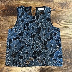 Women’s cropped sleeveless top with denim flowers